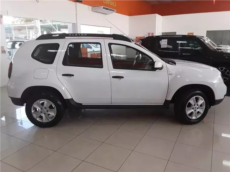 Renault Duster Branco 16