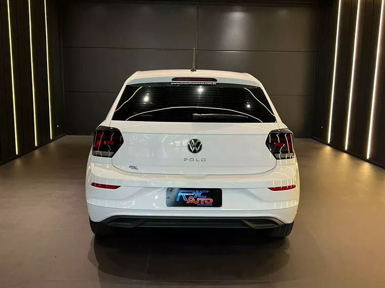 Volkswagen Polo Hatch Branco 13