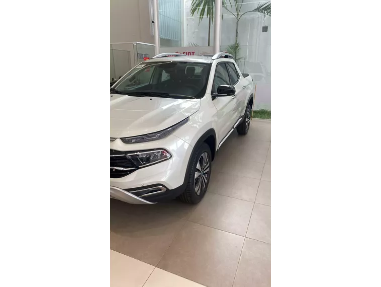 Fiat Toro Preto 9