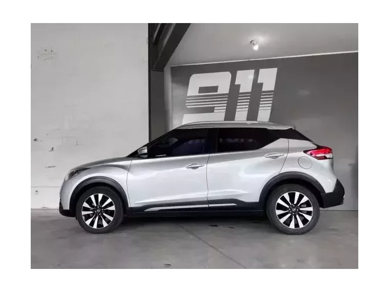 Nissan Kicks Prata 1