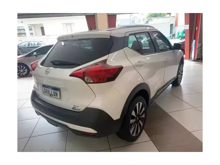 Nissan Kicks Branco 2