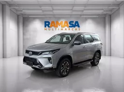 Toyota Hilux SW4
