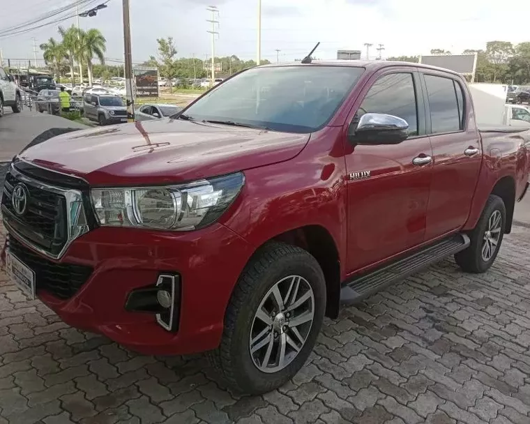 Toyota Hilux Vermelho 20