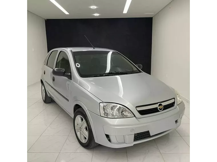 Chevrolet Corsa Prata 1