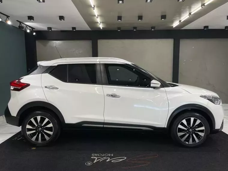 Nissan Kicks Branco 4