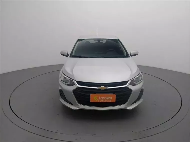 Chevrolet Onix Prata 3