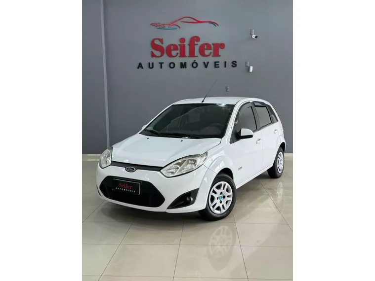 Ford Fiesta Branco 1