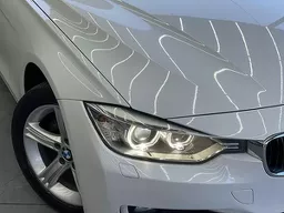 BMW 320i