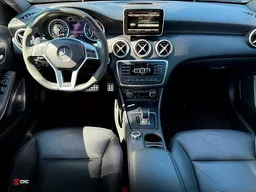 Mercedes-benz A 45 AMG