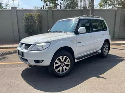 Mitsubishi Pajero TR4