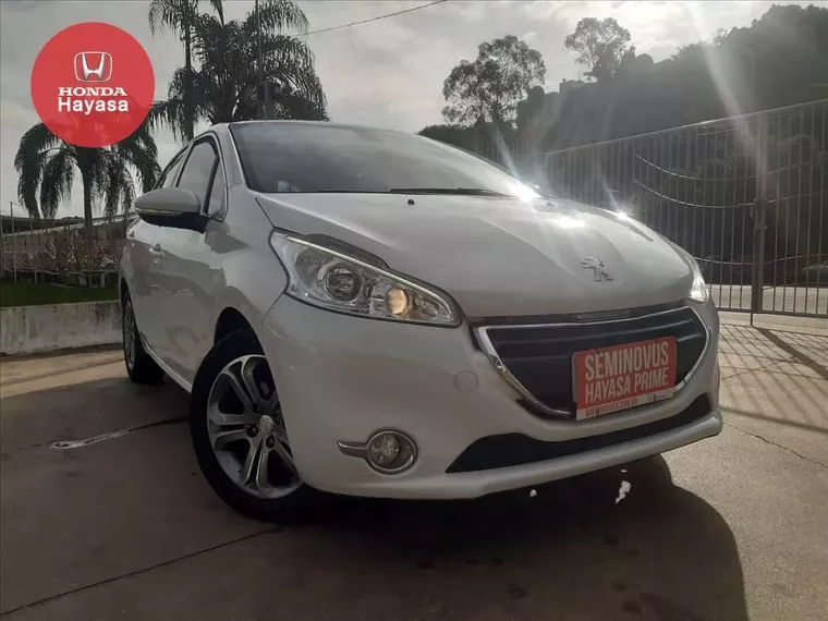 Peugeot 208 Branco 8