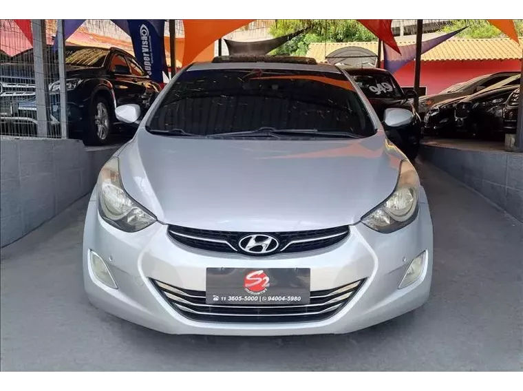 Hyundai Elantra Prata 22