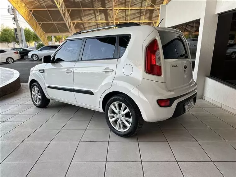 KIA Soul Branco 11