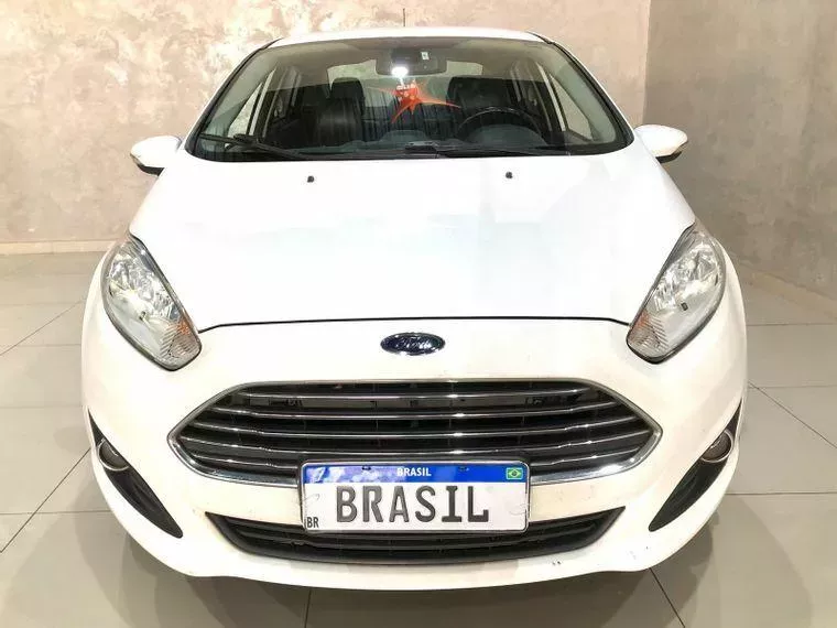 Ford Fiesta Branco 1