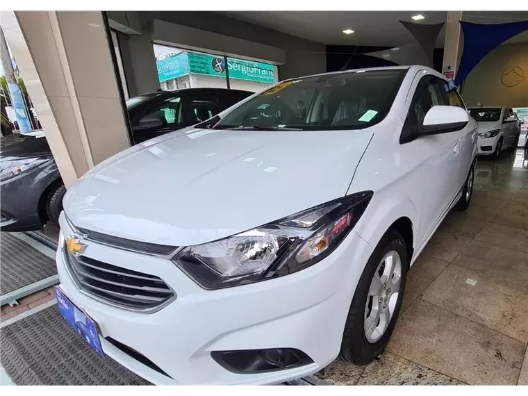 Chevrolet Prisma Branco 12