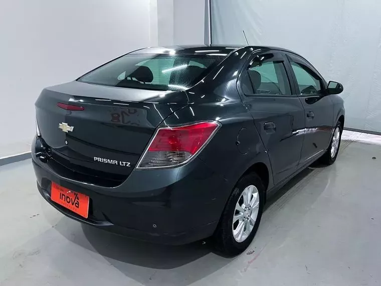 Chevrolet Prisma Cinza 3