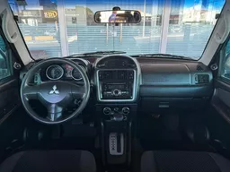 Mitsubishi Pajero TR4