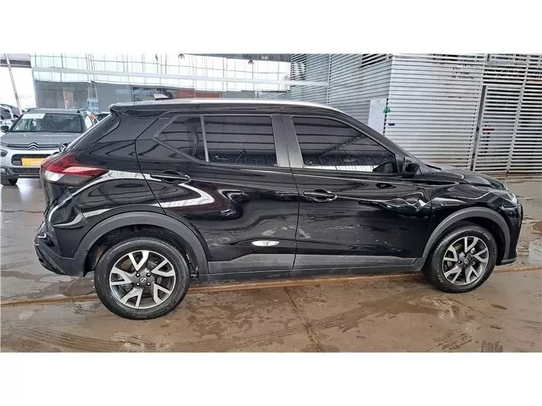 Nissan Kicks Preto 9