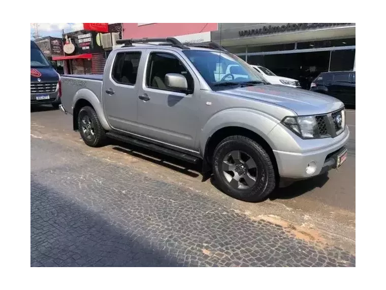 Nissan Frontier Prata 7