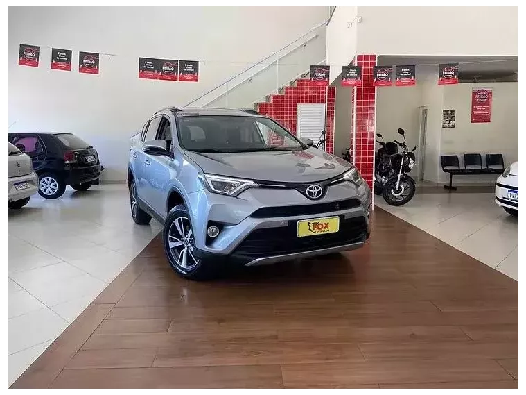 Toyota RAV4 Branco 1