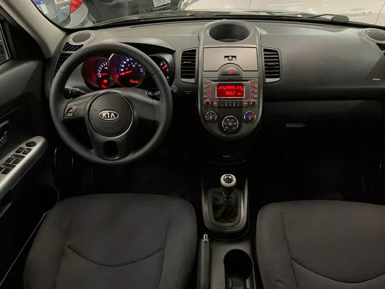 KIA Soul Preto 14