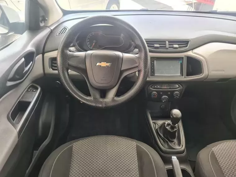 Chevrolet Prisma Branco 13