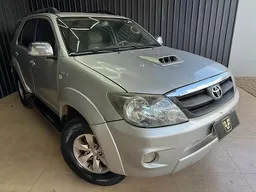 Toyota Hilux SW4