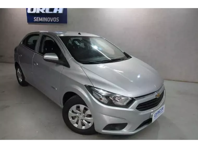 Chevrolet Onix Prata 10