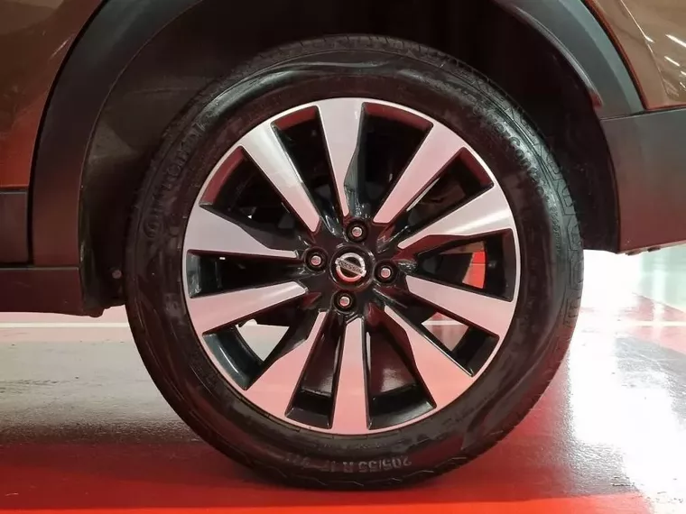 Nissan Kicks Marrom 7