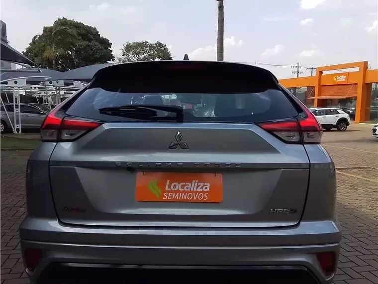 Mitsubishi Eclipse Cross Prata 14