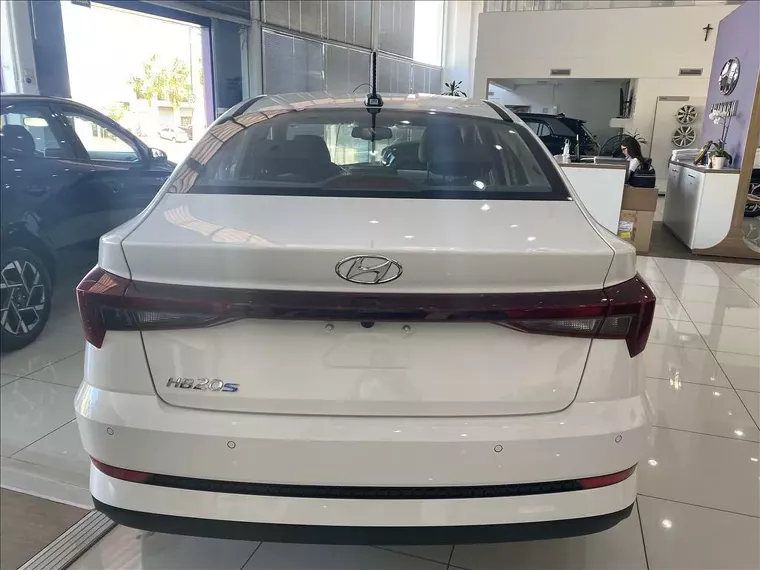 Hyundai HB20S Branco 6