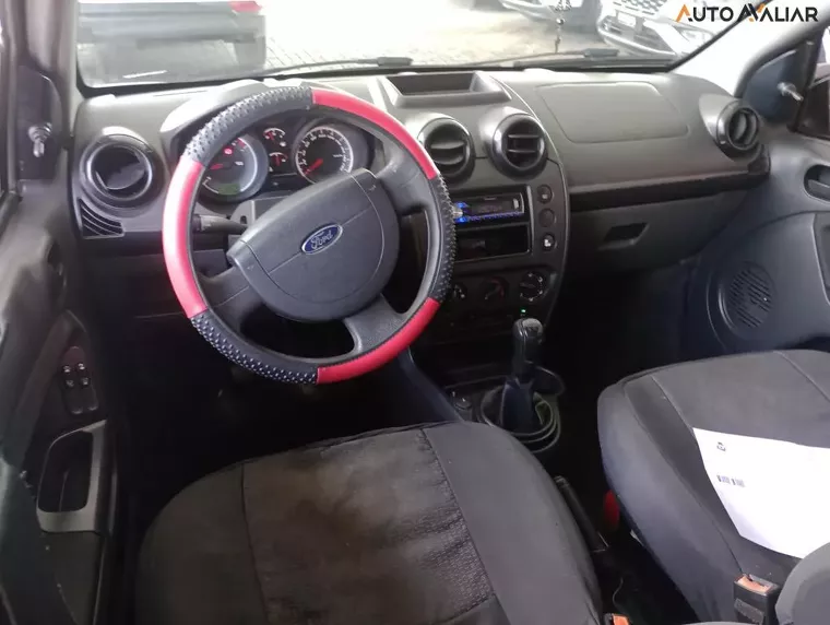 Ford Fiesta Preto 1