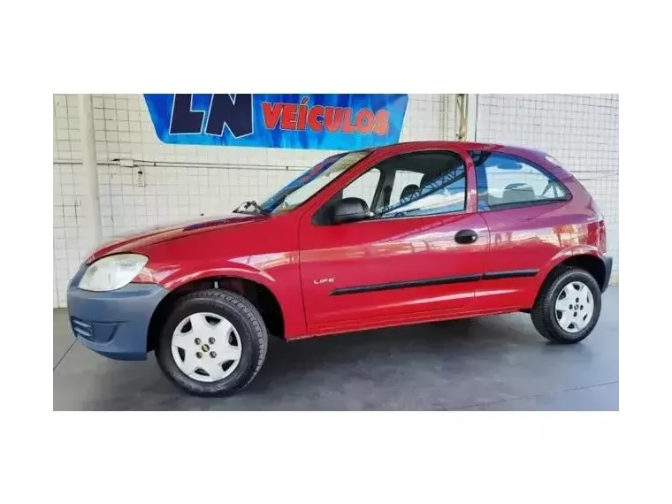 Chevrolet Celta Vermelho 9