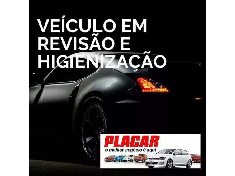 Volkswagen Voyage Preto 1