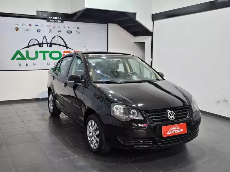 Volkswagen Polo Sedan Preto 15