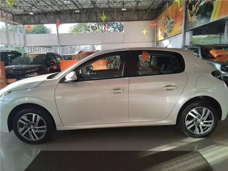 Peugeot 208 Branco 7