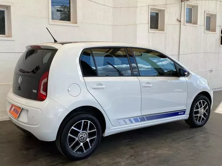 Volkswagen UP Branco 3