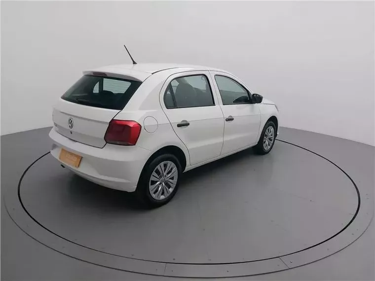 Volkswagen Gol Branco 9