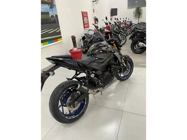 Suzuki GSX-S Preto 20