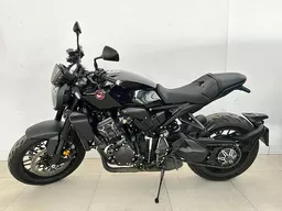 CB 1000