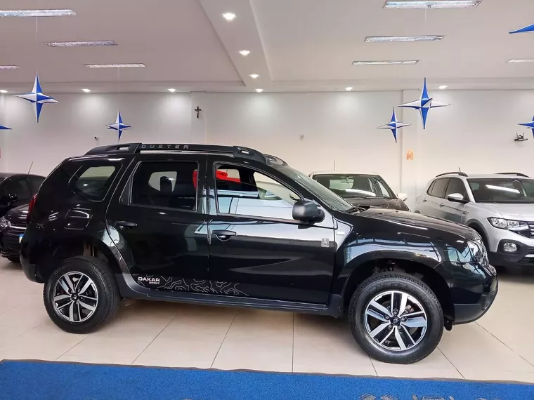 Renault Duster Preto 10