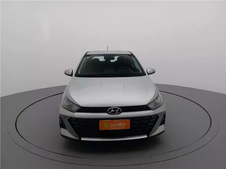 Hyundai HB20 Prata 15