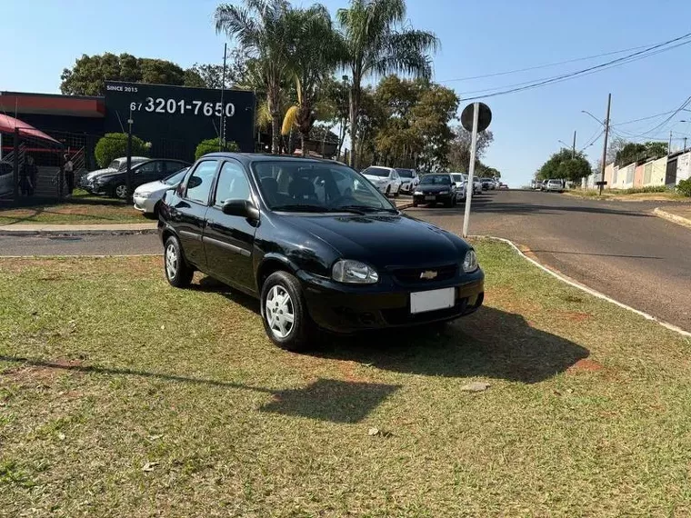 Chevrolet Classic Preto 1