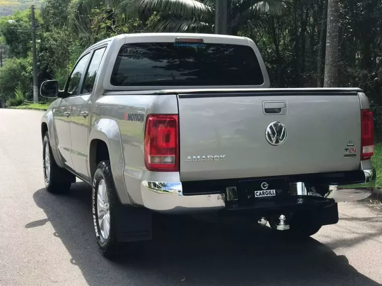 Volkswagen Amarok Prata 8