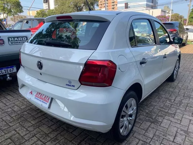 Volkswagen Gol Branco 6