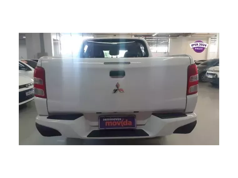 Mitsubishi L200 Branco 2