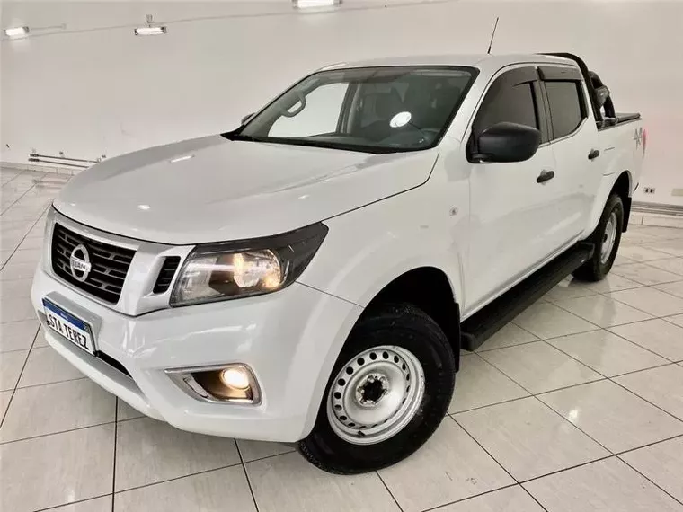 Nissan Frontier Branco 5