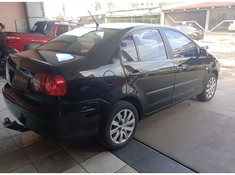 Volkswagen Polo Sedan Preto 5