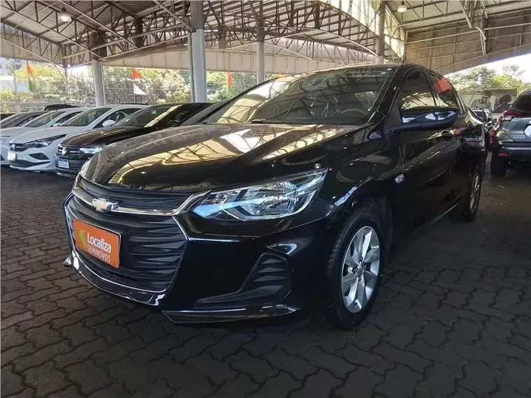 Chevrolet Onix Preto 9