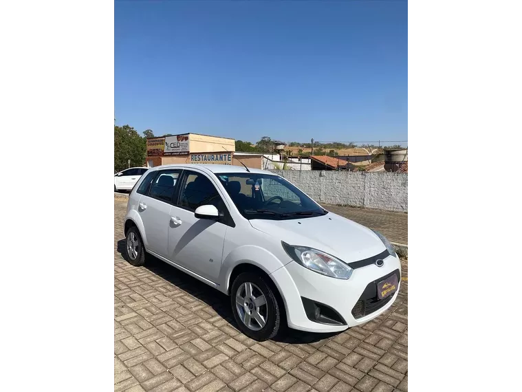 Ford Fiesta Branco 3